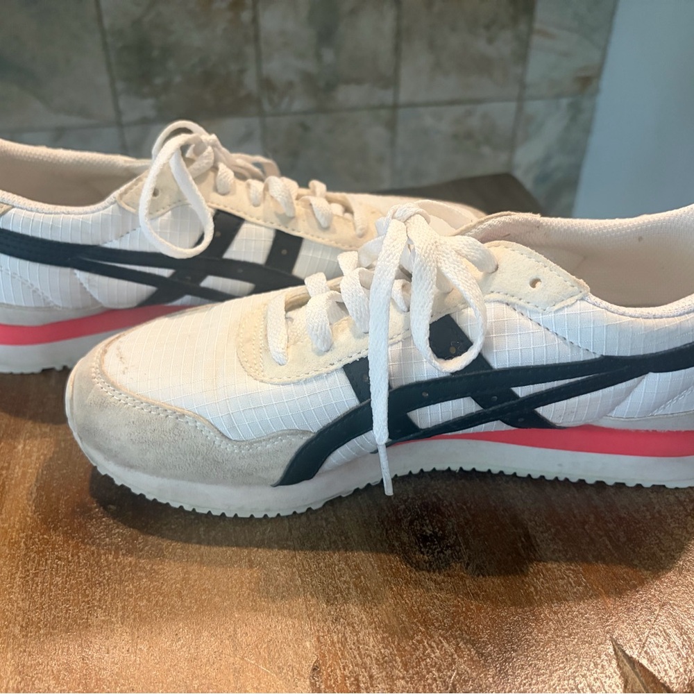 Asics White and Black Sneakers with Pink Detail